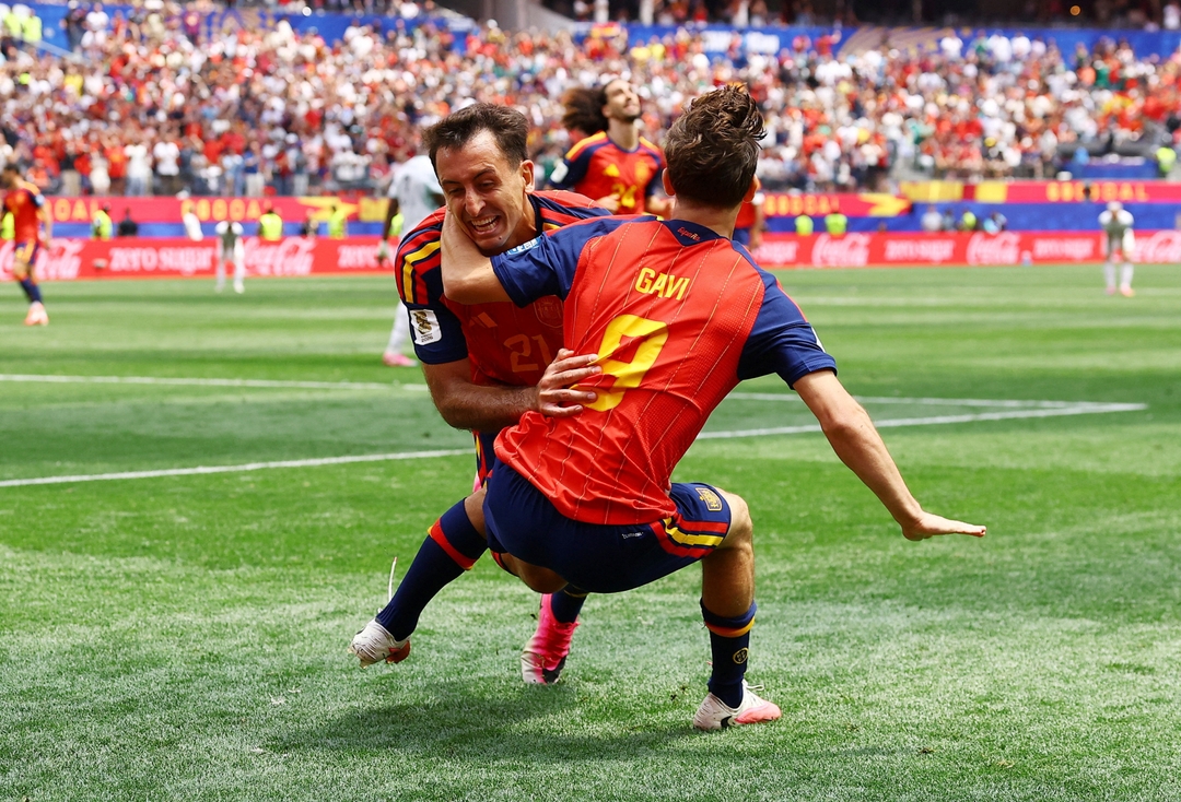 mikel-oyarzabal-leads-spain-s-charge-as-la-roja-cruise-past-austria-to